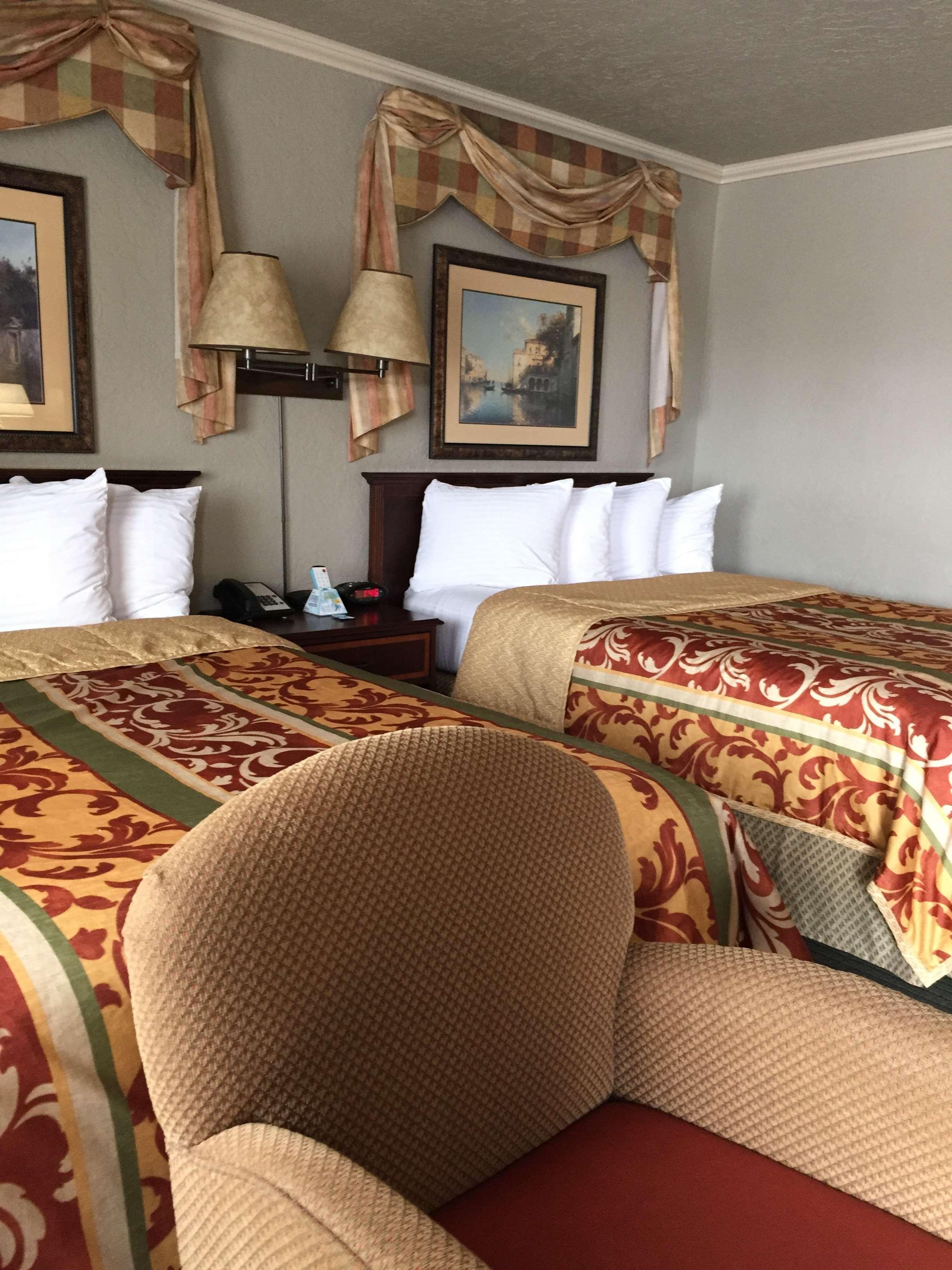 Best Western Plus Weatherford Bagian luar foto