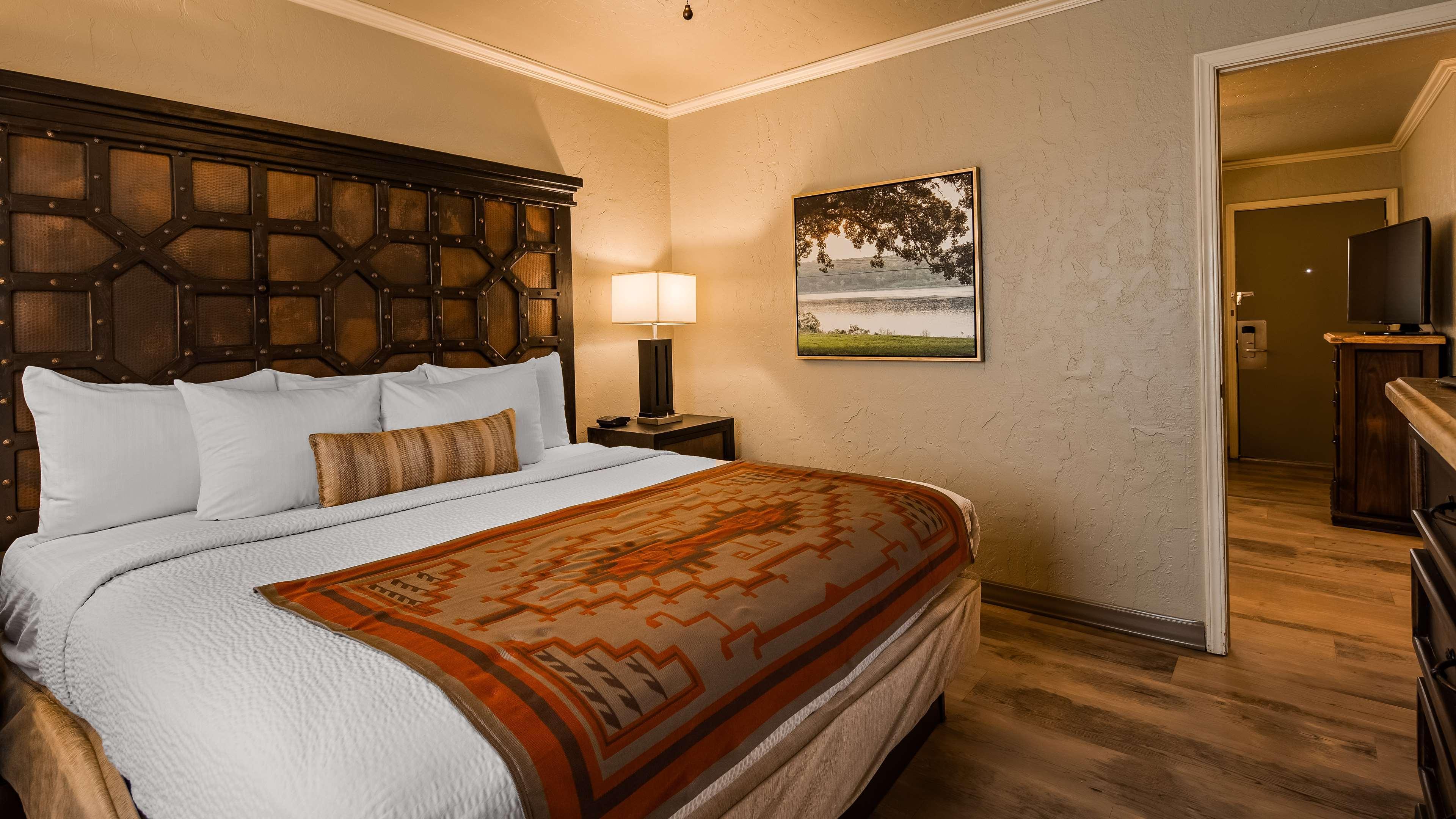 Best Western Plus Weatherford Bagian luar foto