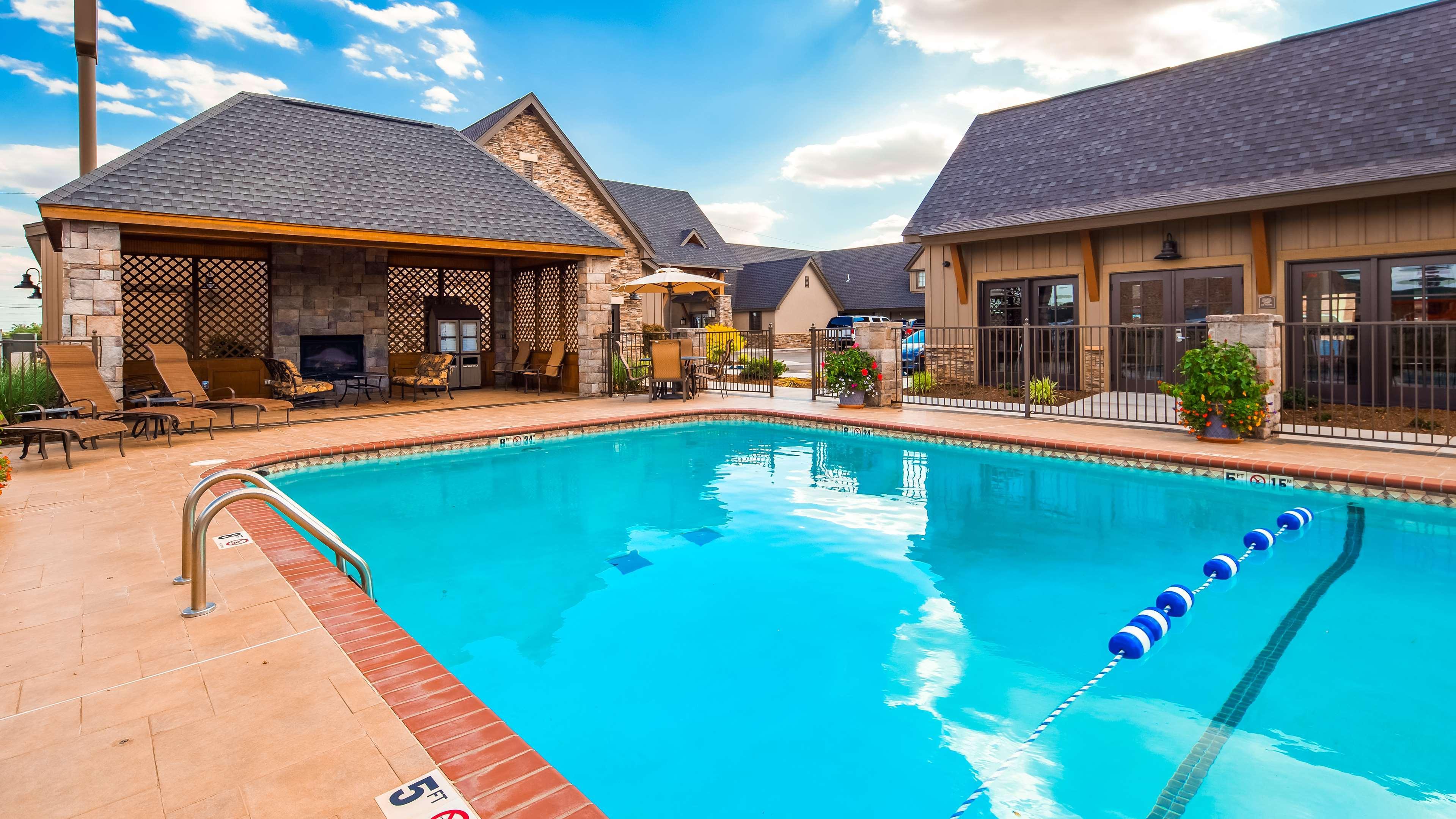 Best Western Plus Weatherford Bagian luar foto