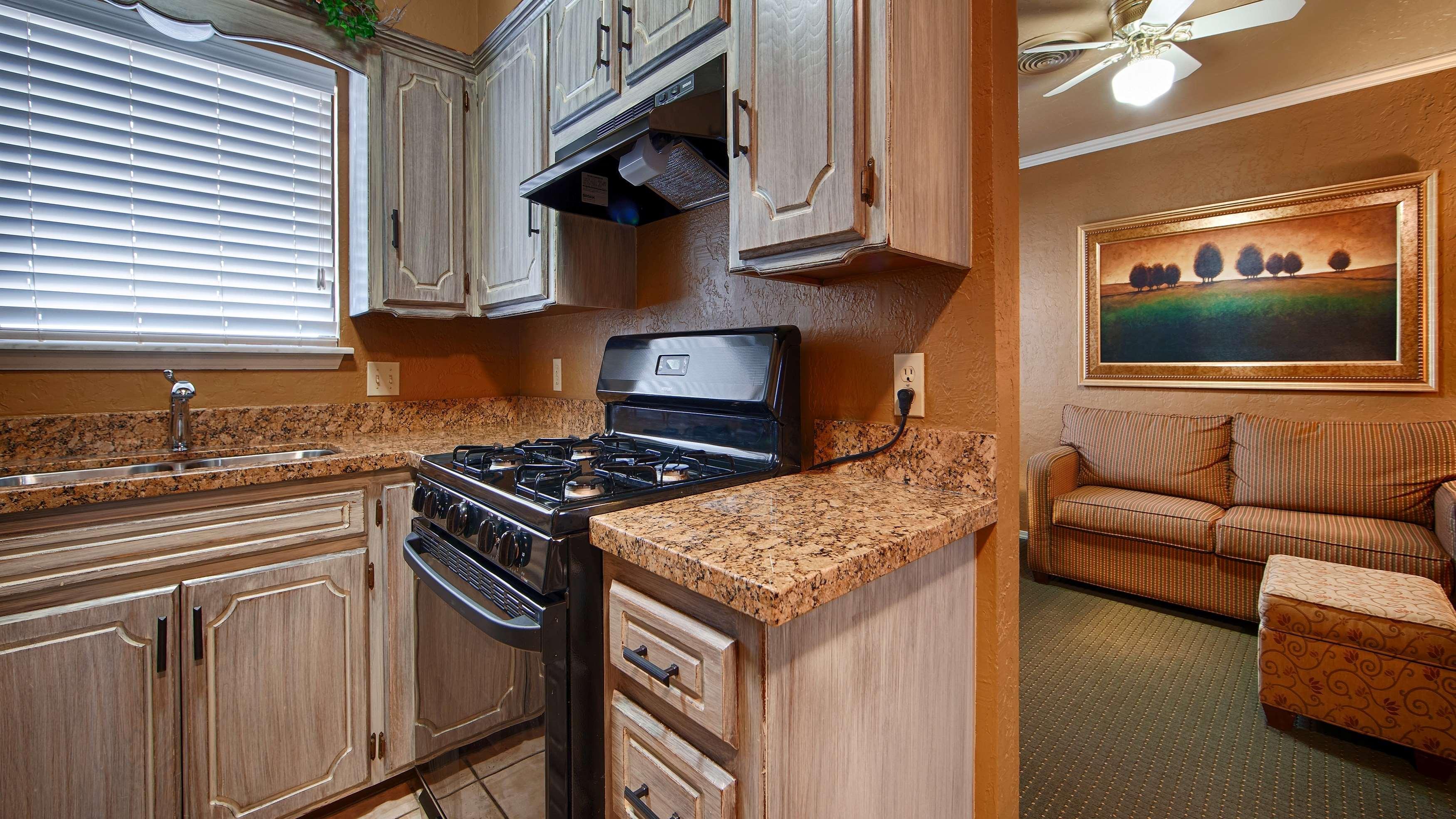 Best Western Plus Weatherford Bagian luar foto
