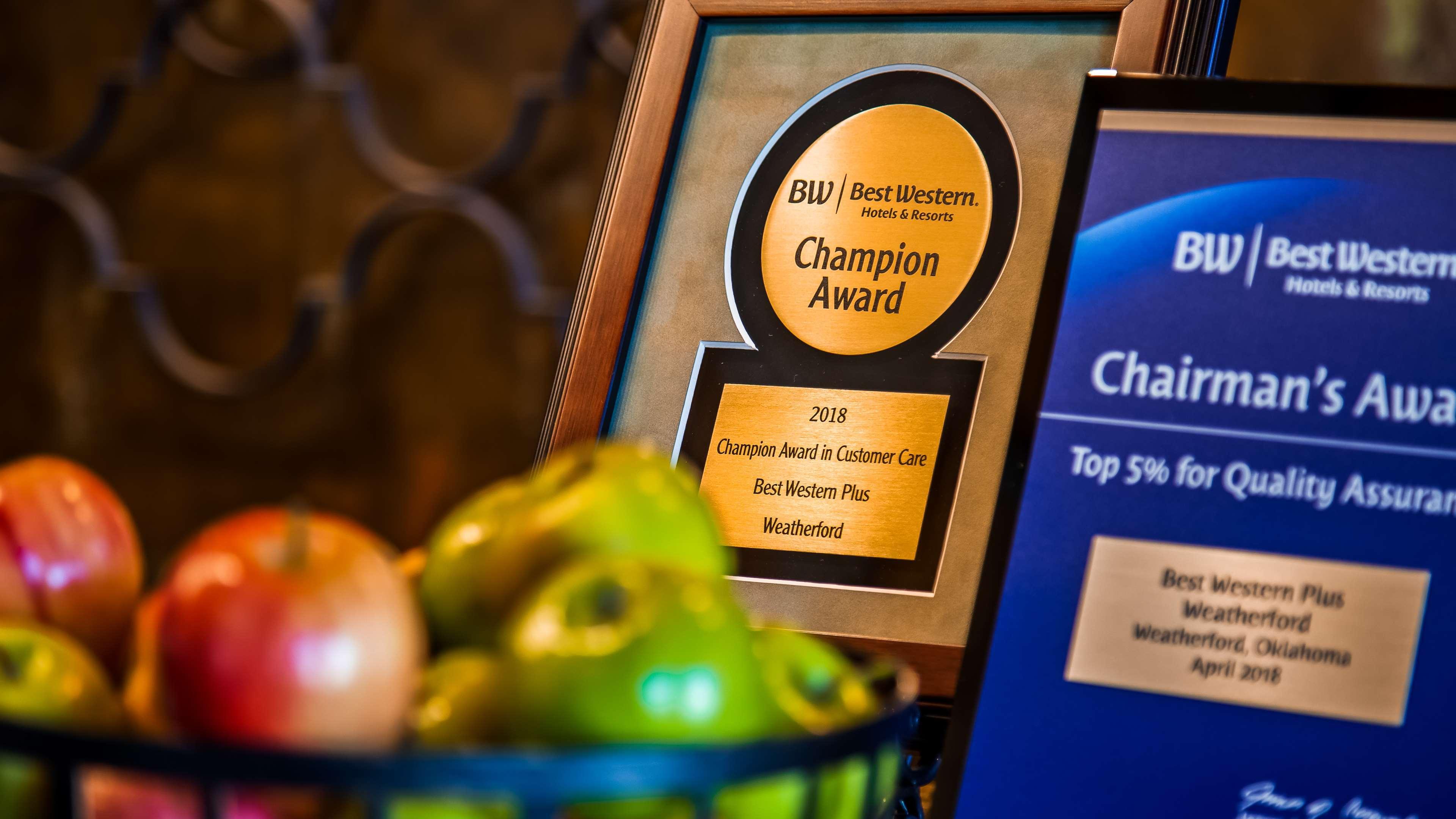 Best Western Plus Weatherford Bagian luar foto