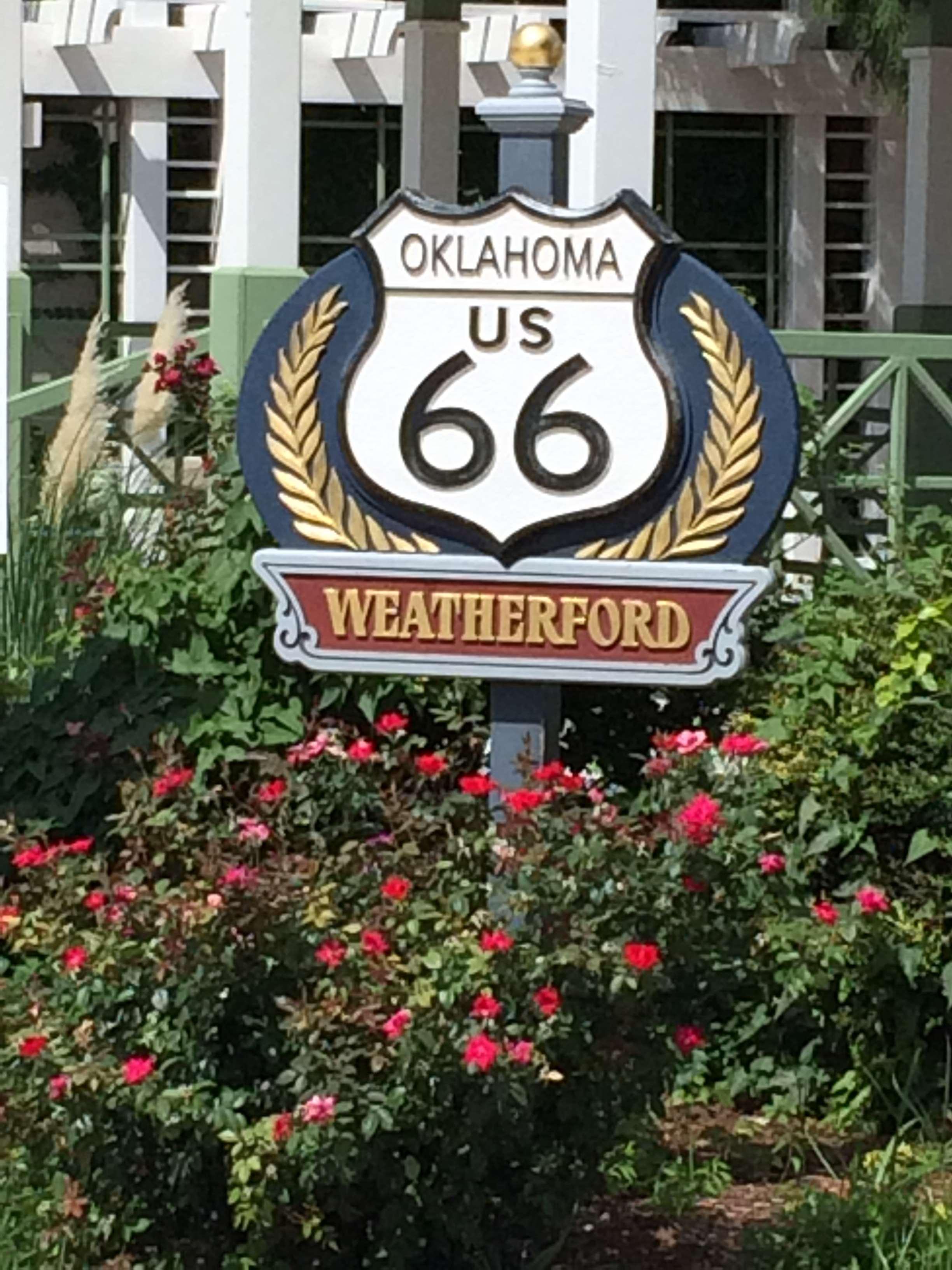 Best Western Plus Weatherford Bagian luar foto